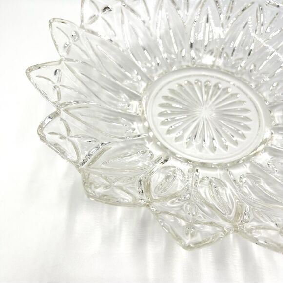 Vintage Federal Cut Glass Dish Bowl Sun Flower Sunflower Petal Starburst Pattern - Picture 5 of 10